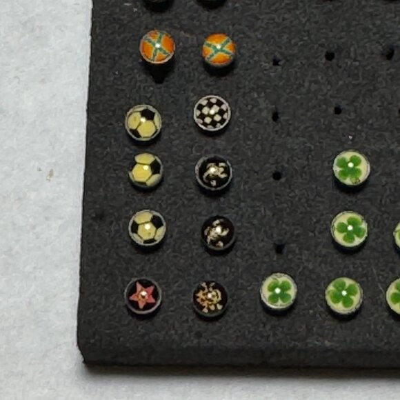 3mm Round Bandana Skull and Crossbones Design 20 gauge nose rings - Picture 9 of 12